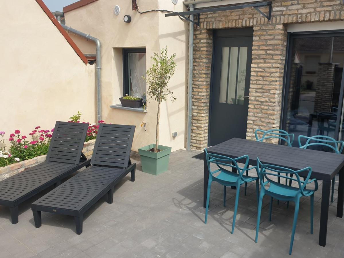 Maisonnette Individuelle Pour 4 Personnes 2 Chambres Terrasse - Design & Haute Qualite Bourbourg Dış mekan fotoğraf